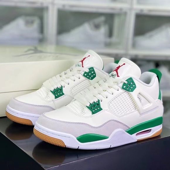 Nike Sb x Air Jordan Retro4 'Pine Green'